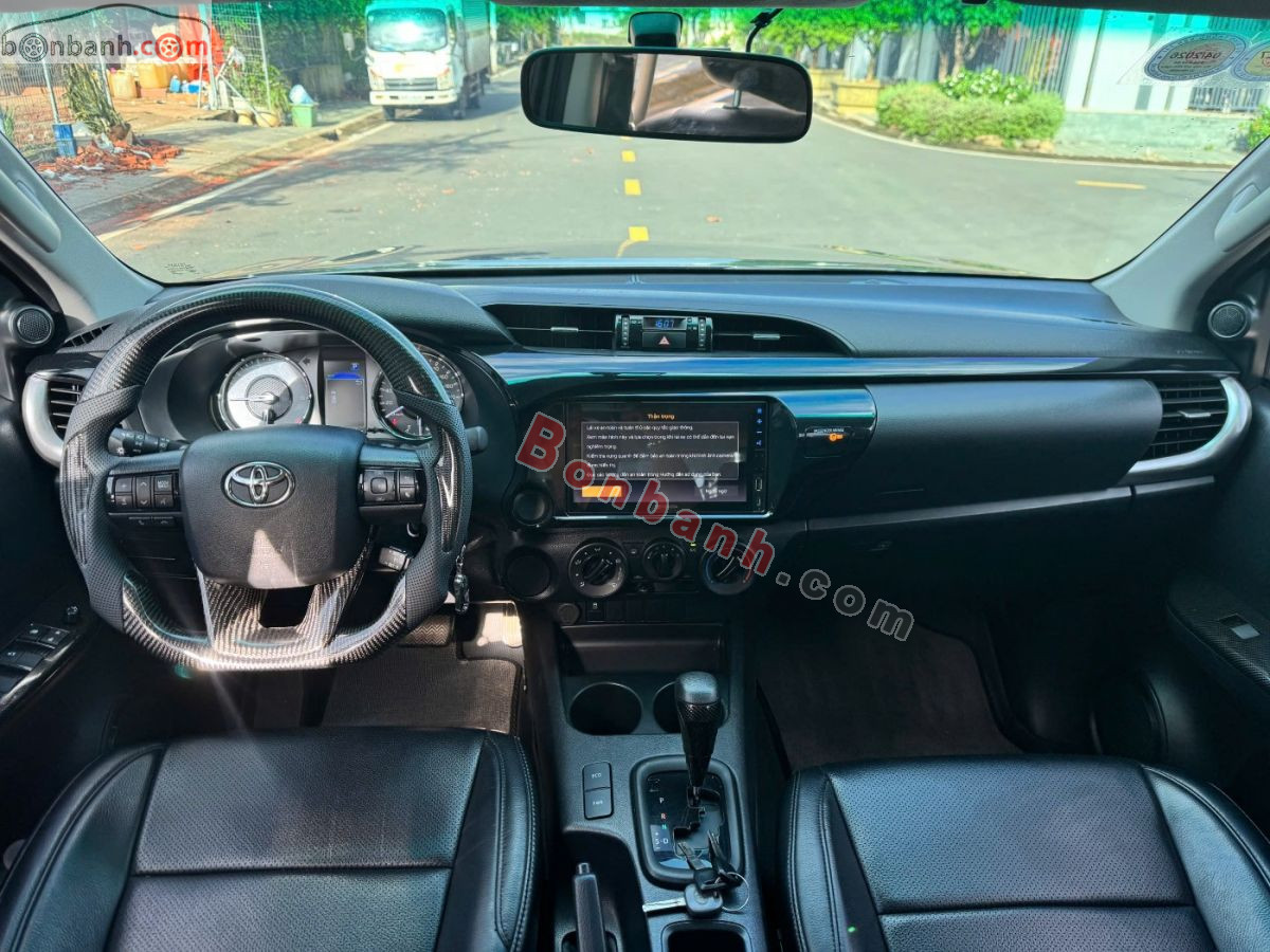 Bán ô tô Toyota Hilux 2.4L 4x2 AT - 2025 - xe cũ