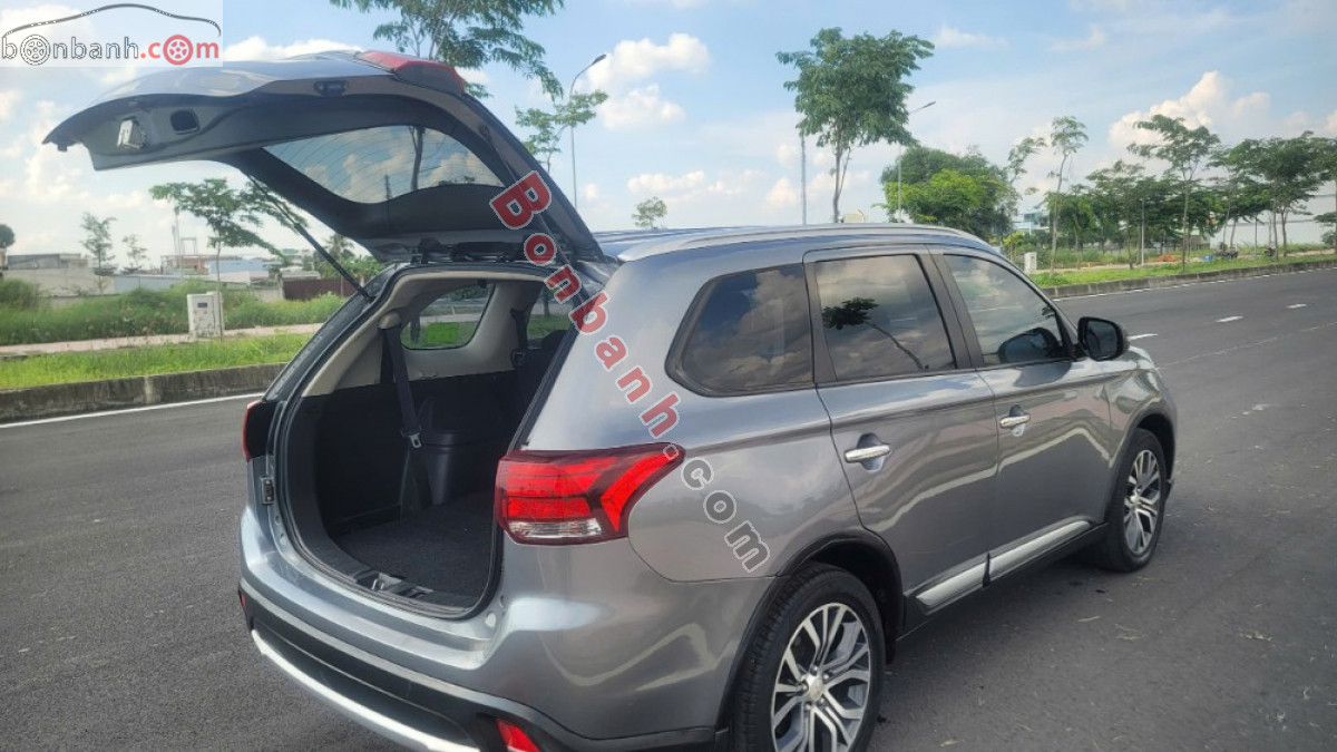 Bán ô tô Mitsubishi Outlander 2.0 CVT - 2019 - xe cũ