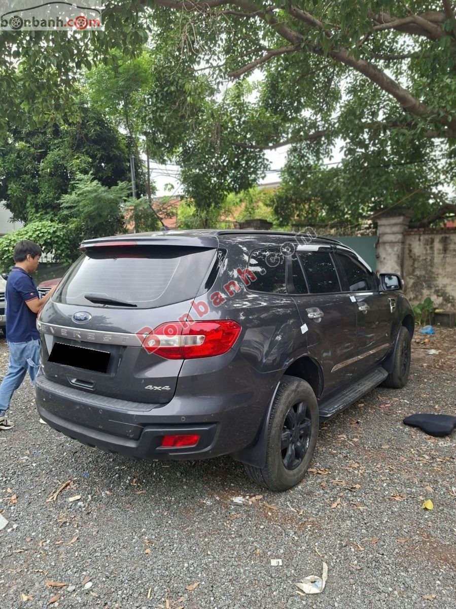 Bán ô tô Ford Everest Ambiente 2.2L 4x4 MT - 2018 - xe cũ