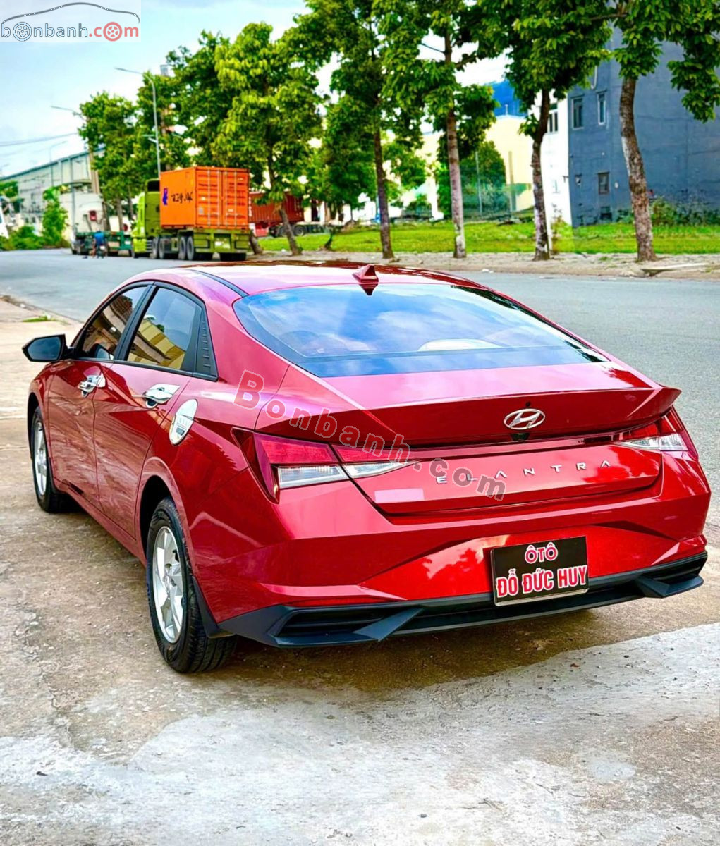Bán ô tô Hyundai Elantra 1.6 AT Tiêu chuẩn - 2022 - xe cũ