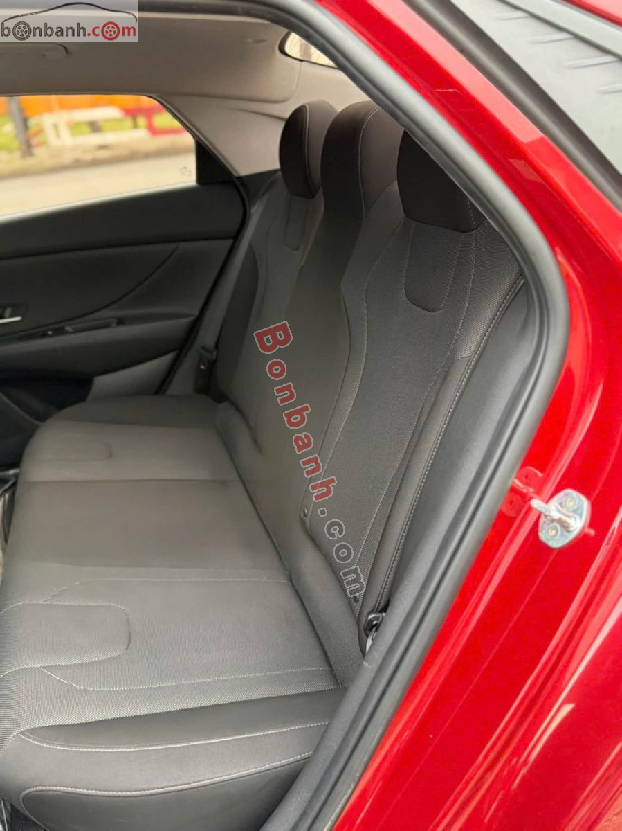 Bán ô tô Hyundai Elantra 1.6 AT Tiêu chuẩn - 2022 - xe cũ
