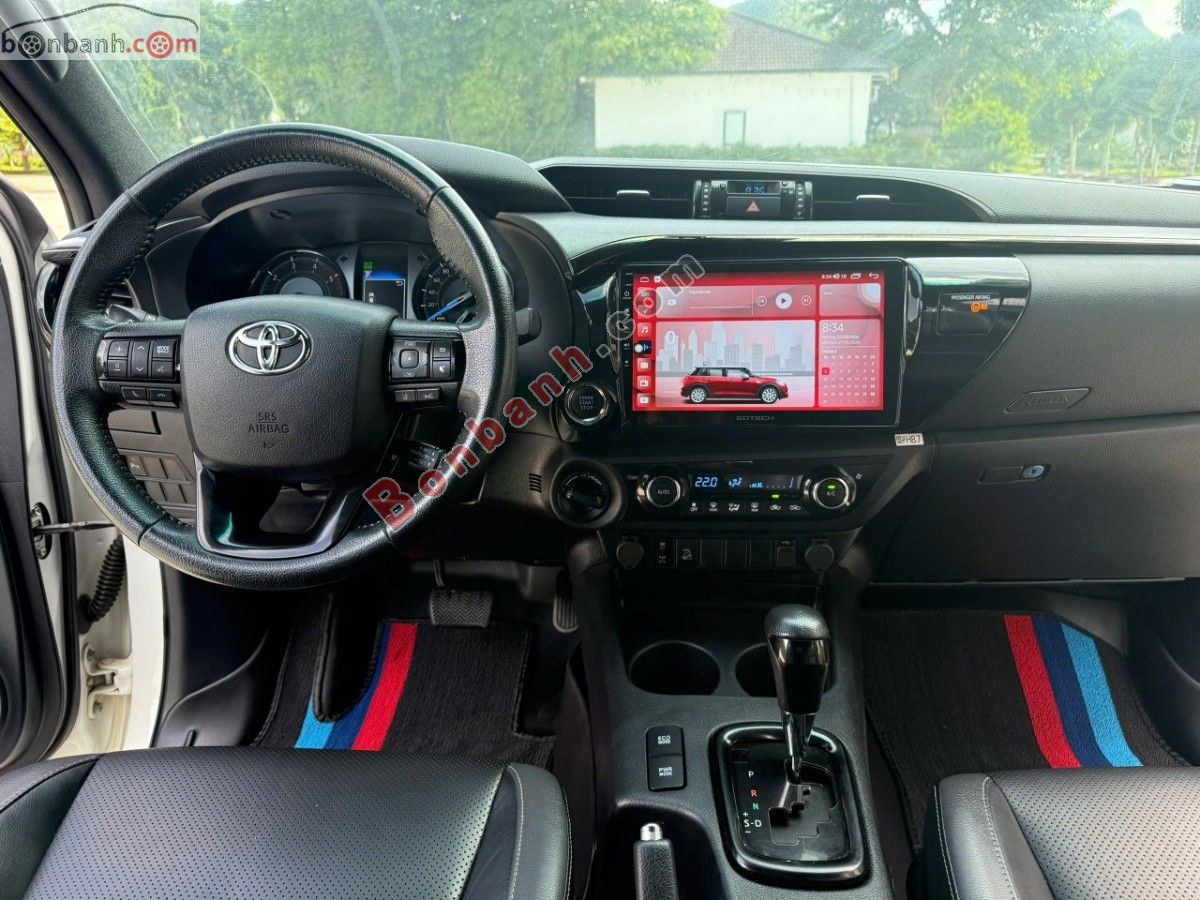 Bán ô tô Toyota Hilux 2.8L 4x4 AT - 2021 - xe cũ