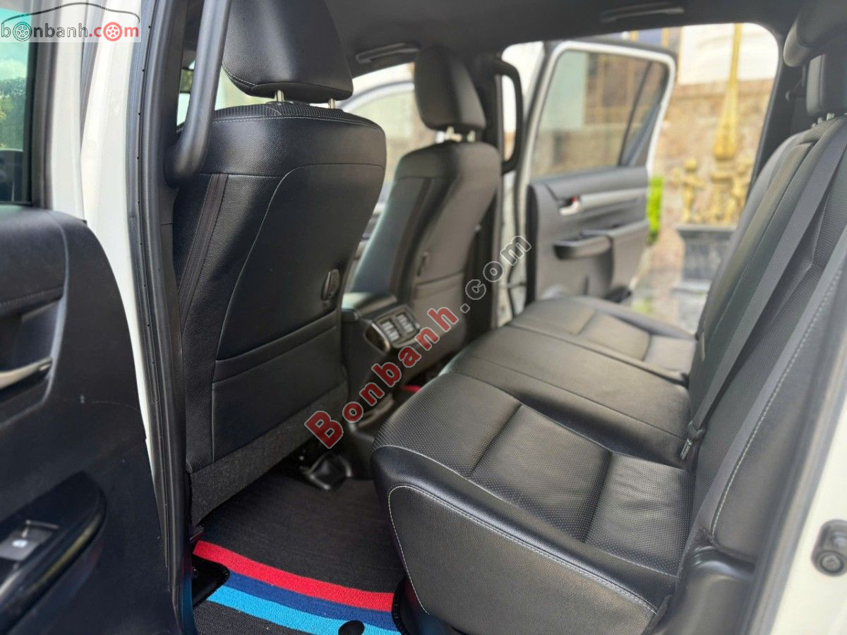 Bán ô tô Toyota Hilux 2.8L 4x4 AT - 2021 - xe cũ