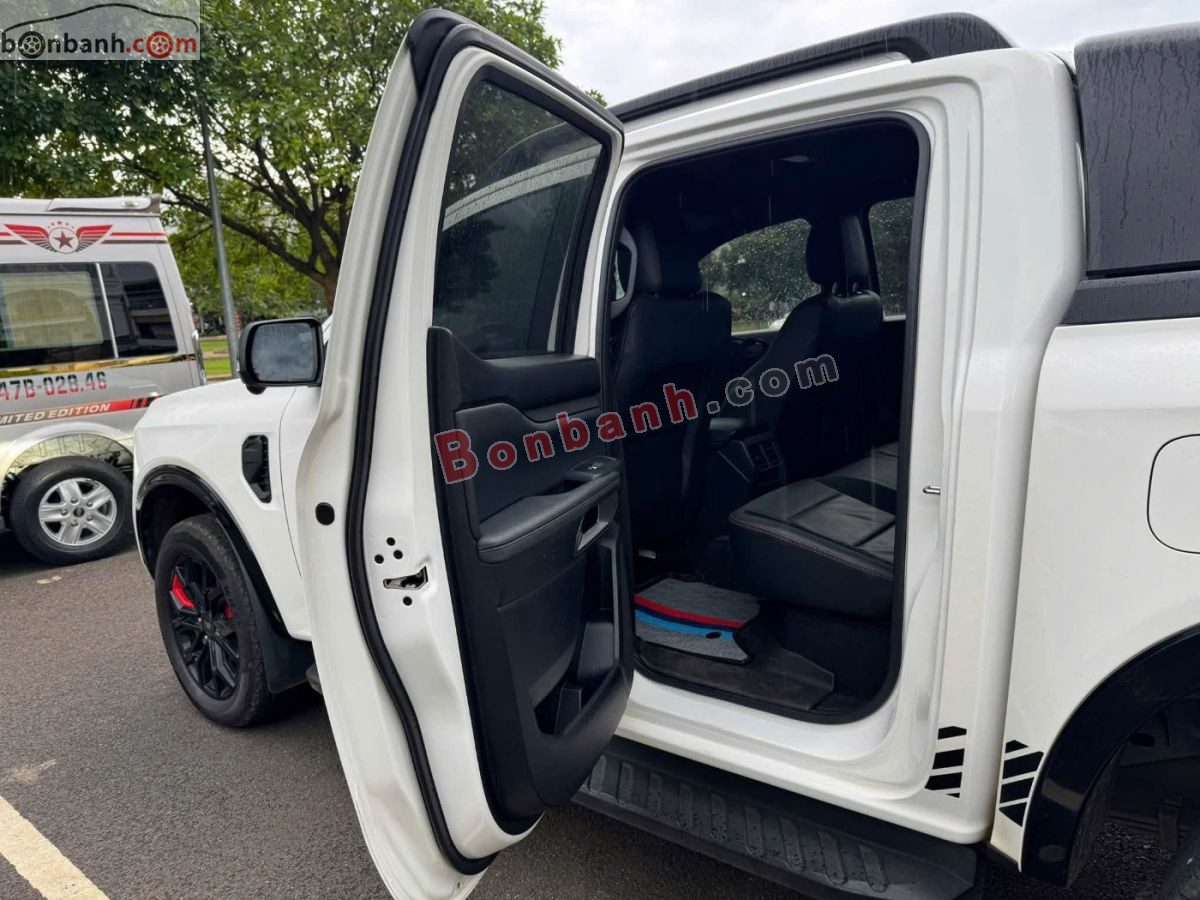 Bán ô tô Ford Ranger Stormtrak 2.0L 4x4 AT - 2024 - xe cũ