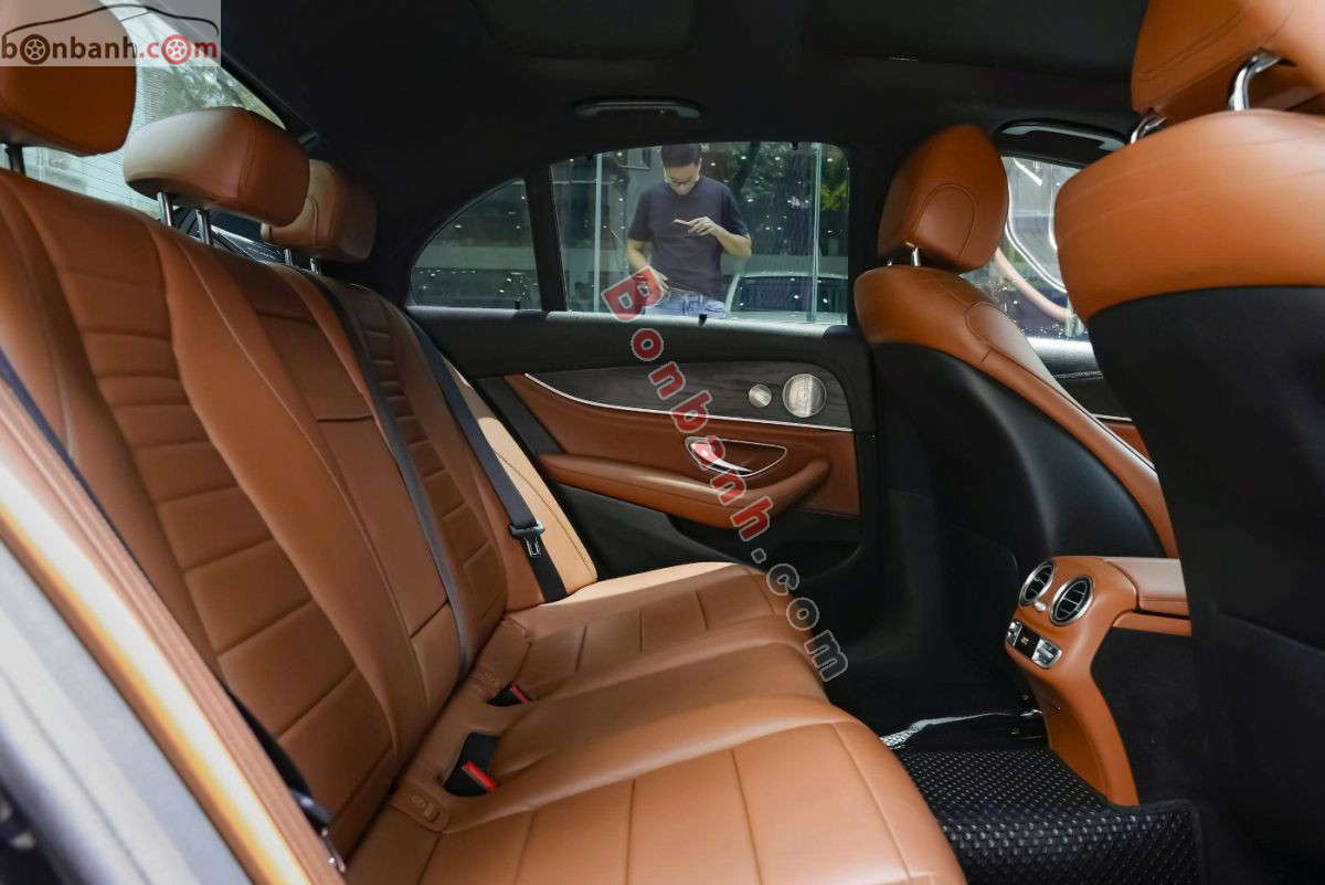 Bán ô tô Mercedes Benz E class E300 AMG - 2020 - xe cũ