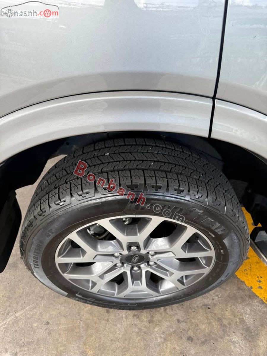 Bán ô tô Ford Everest Titanium Plus 2.0L 4x4 AT - 2022 - xe cũ
