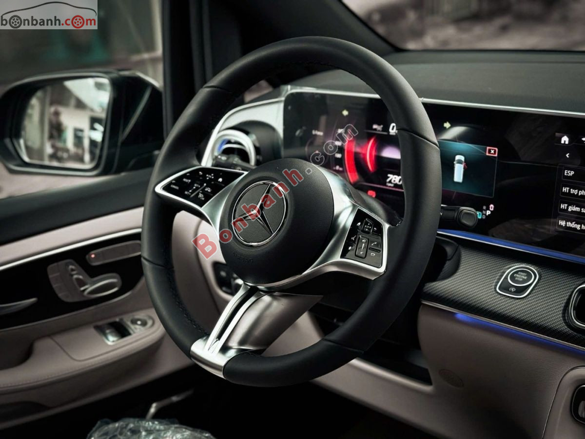Bán ô tô Mercedes Benz V class V300 AMG - 2026 - xe mới