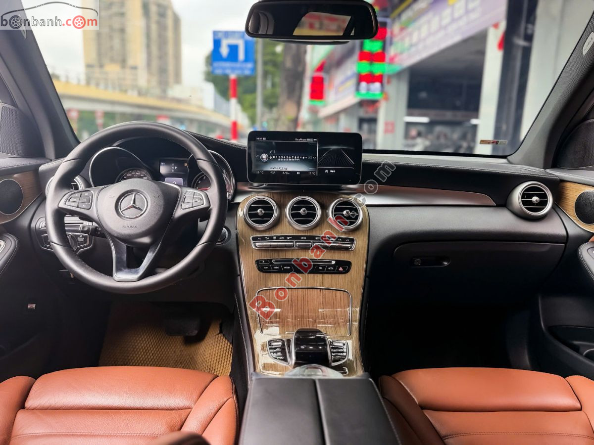 Bán ô tô Mercedes Benz GLC 250 4Matic - 2017 - xe cũ