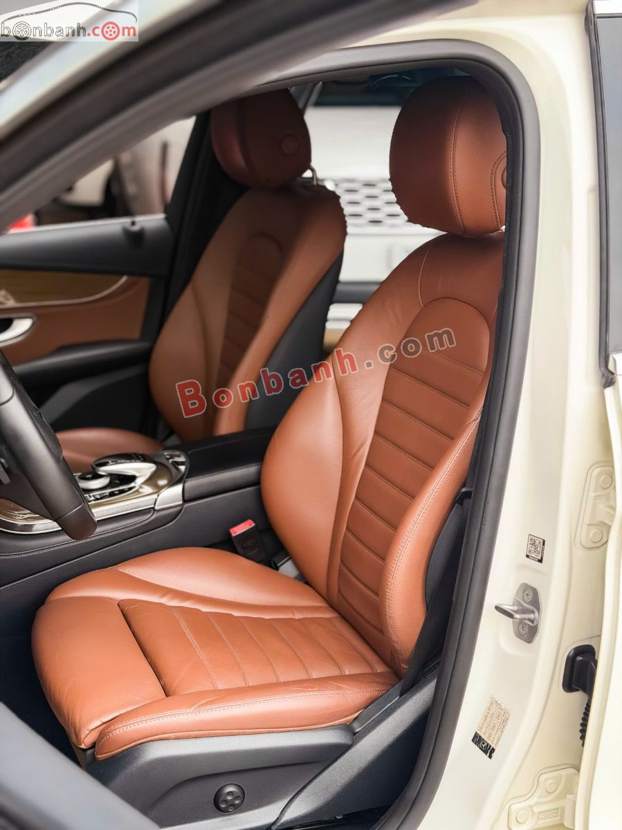 Bán ô tô Mercedes Benz GLC 250 4Matic - 2017 - xe cũ