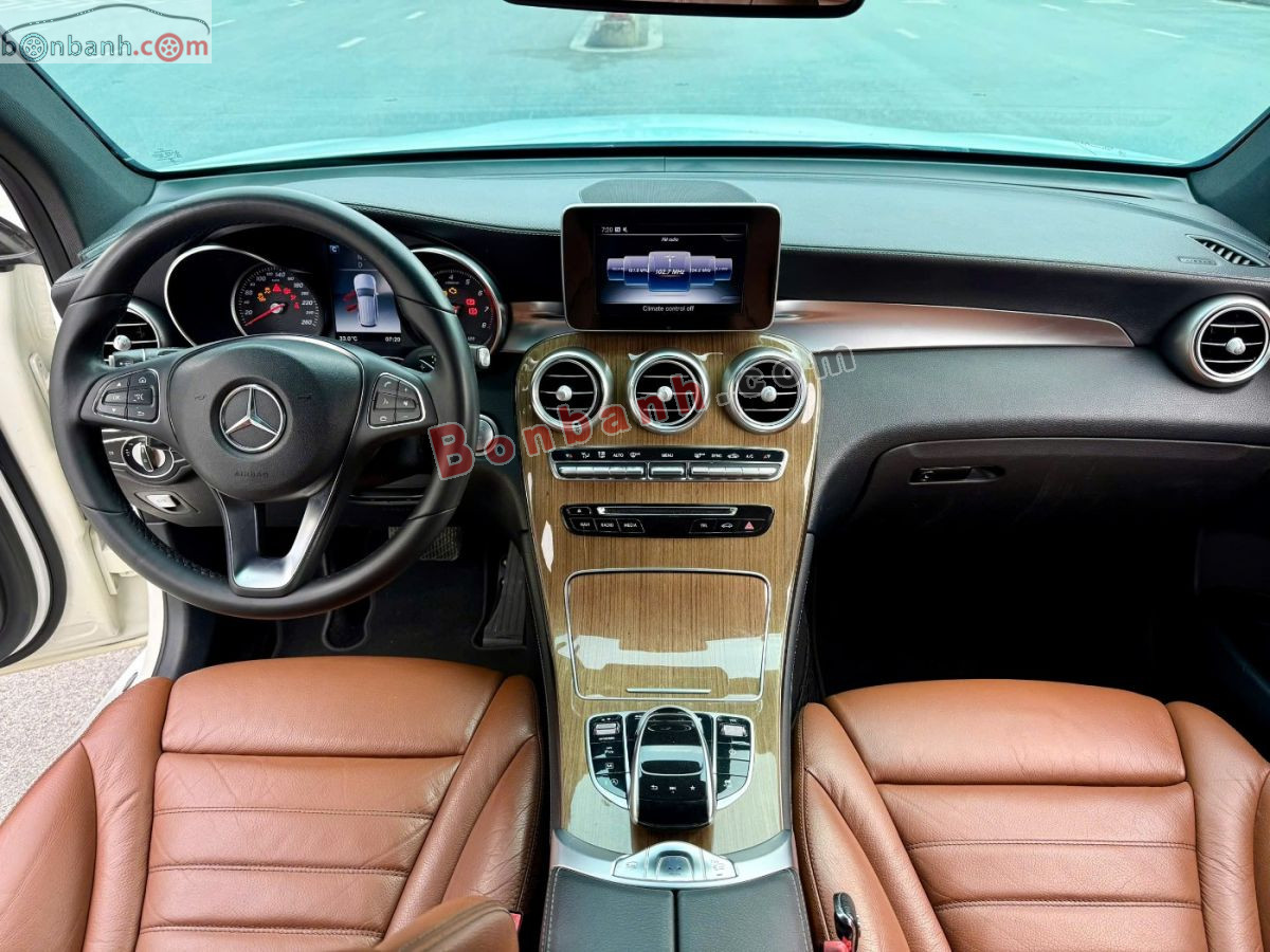 Bán ô tô Mercedes Benz GLC 250 4Matic - 2017 - xe cũ