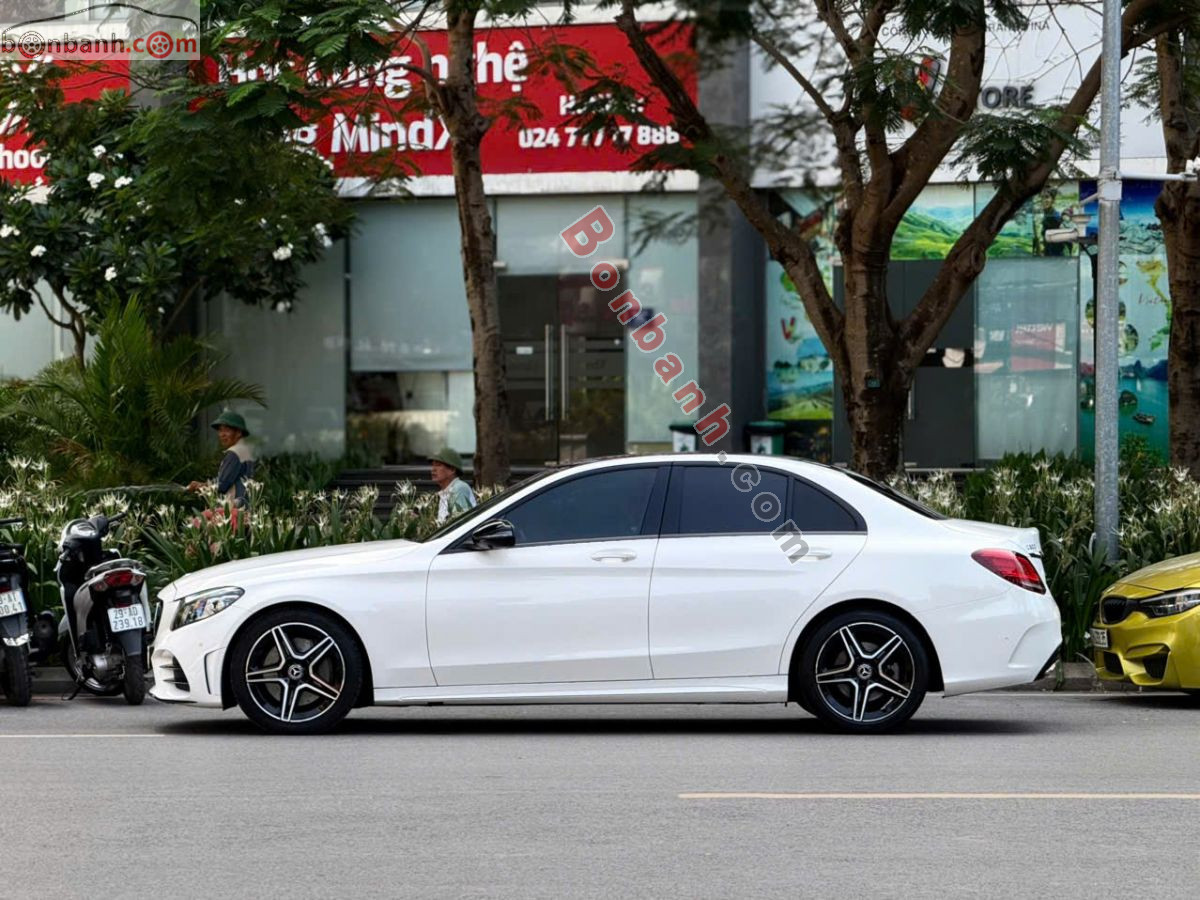 Bán ô tô Mercedes Benz C class C300 AMG - 2019 - xe cũ