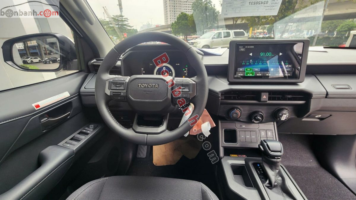 Bán ô tô Toyota Hilux Pro 2.8L 4x2 AT - 2026 - xe mới