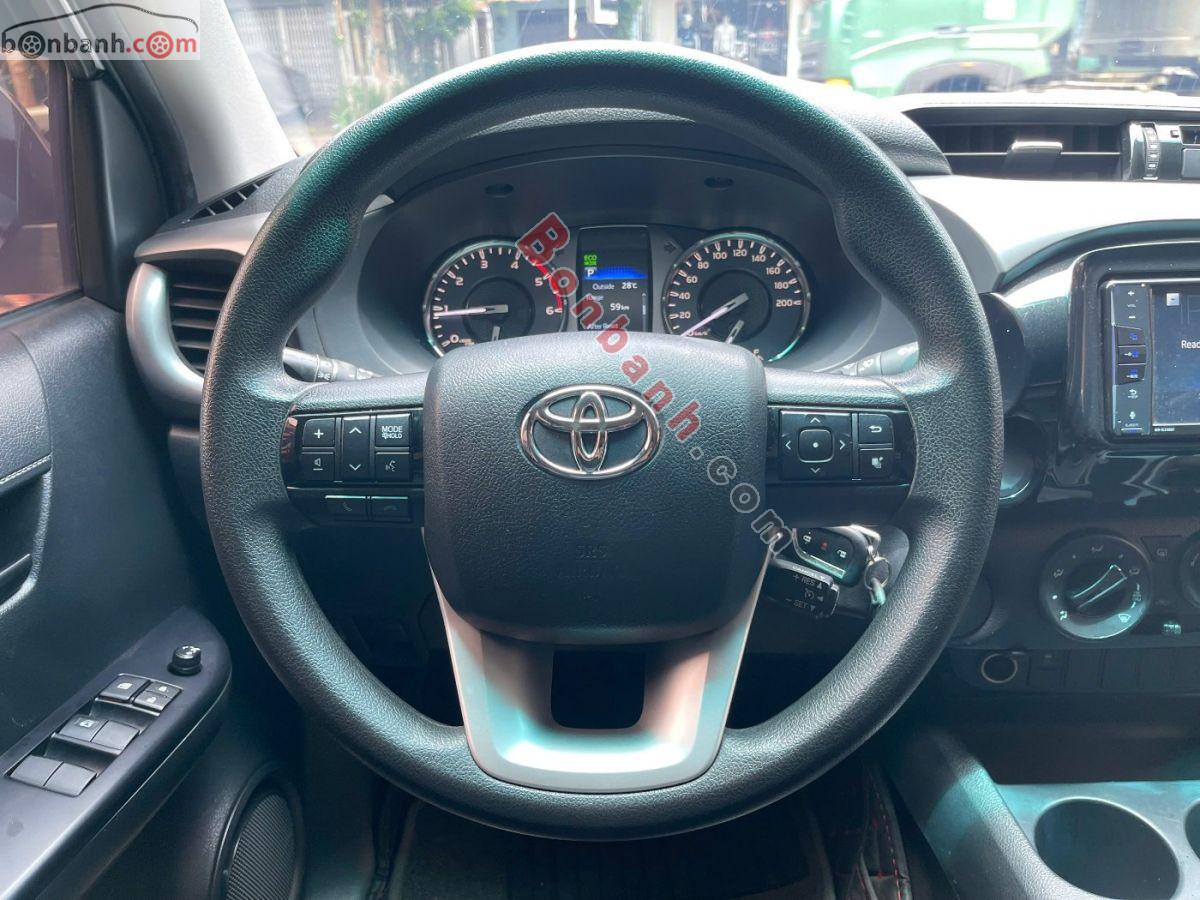 Bán ô tô Toyota Hilux 2.4L 4x2 AT - 2021 - xe cũ