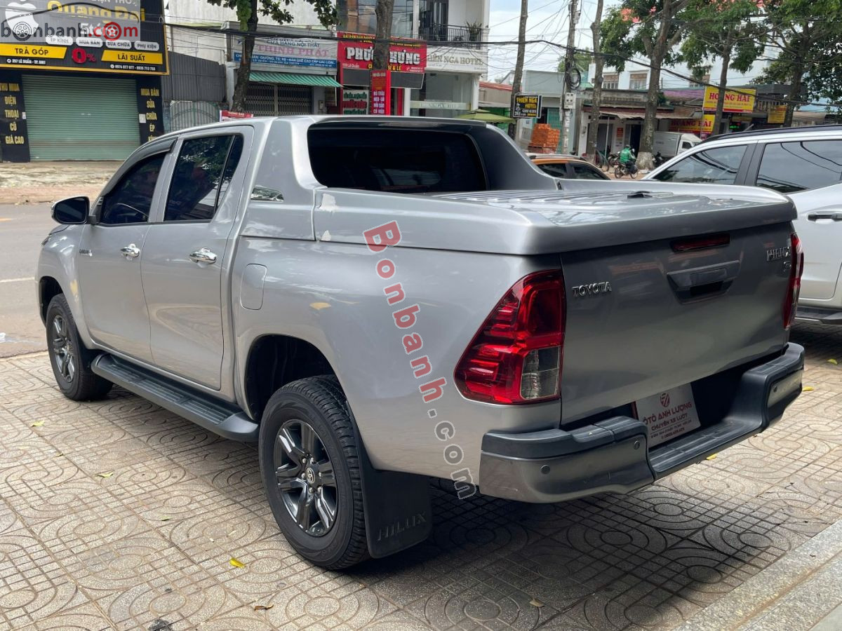 Bán ô tô Toyota Hilux 2.4L 4x2 AT - 2021 - xe cũ
