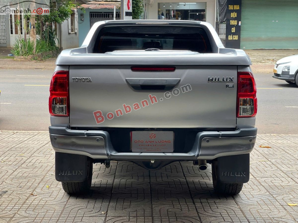 Bán ô tô Toyota Hilux 2.4L 4x2 AT - 2021 - xe cũ