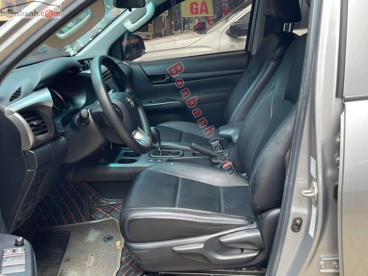 Bán ô tô Toyota Hilux 2.4L 4x2 AT - 2021 - xe cũ
