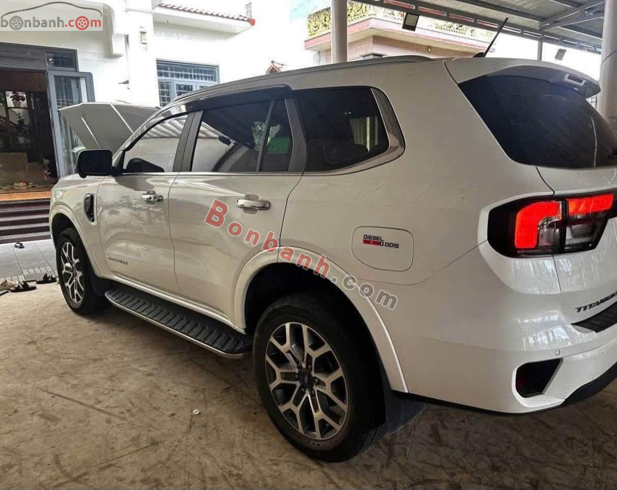 Bán ô tô Ford Everest Titanium Plus 2.0L 4x4 AT - 2025 - xe cũ