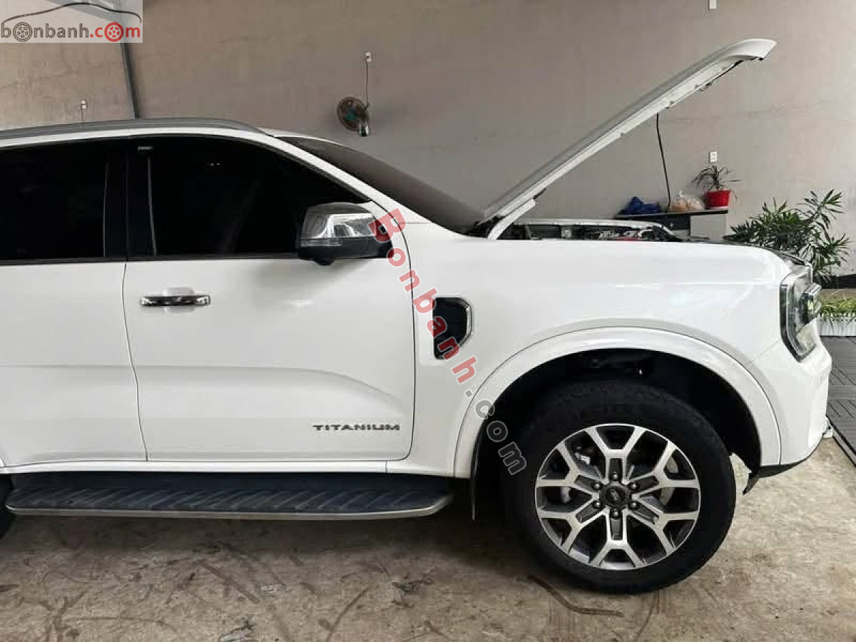 Bán ô tô Ford Everest Titanium Plus 2.0L 4x4 AT - 2025 - xe cũ