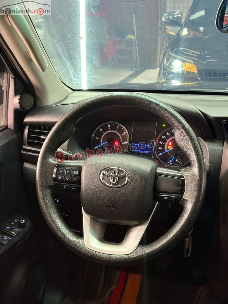 Bán ô tô Toyota Fortuner 2.4G 4x2 MT - 2017 - xe cũ