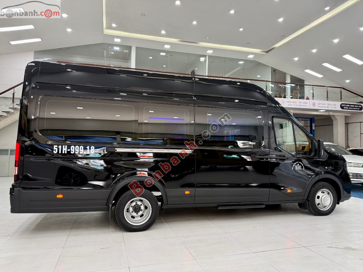 Bán ô tô Ford Transit Limousine 6S - 2025 - xe cũ