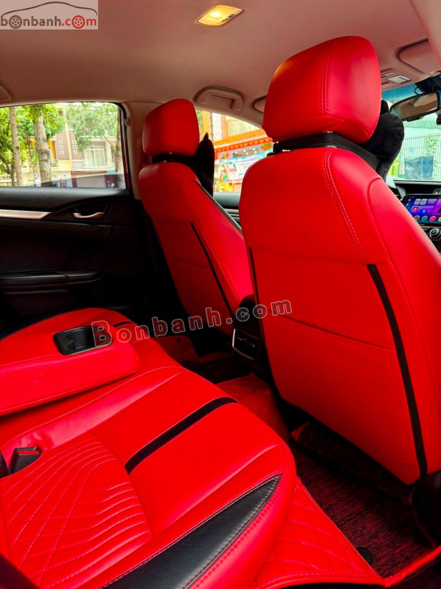 Bán ô tô Honda Civic RS 1.5 AT - 2019 - xe cũ