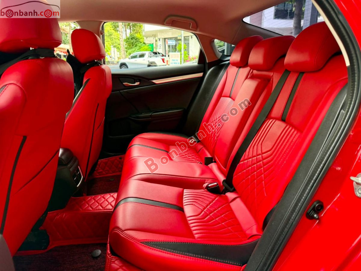 Bán ô tô Honda Civic RS 1.5 AT - 2019 - xe cũ