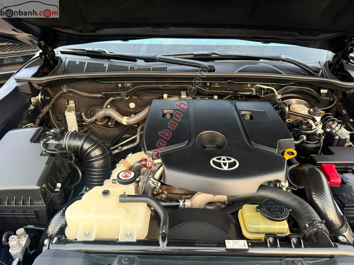 Bán ô tô Toyota Hilux 2.4L 4x2 AT - 2022 - xe cũ