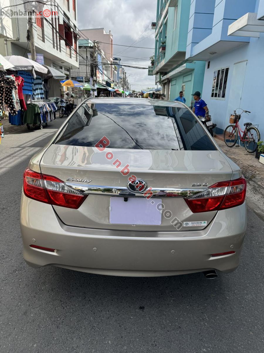 Bán ô tô Toyota Camry 2.5Q - 2014 - xe cũ