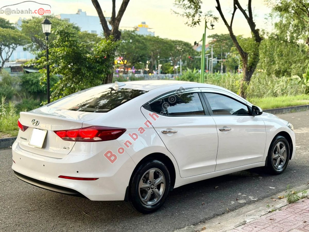 Bán ô tô Hyundai Elantra 1.6 MT - 2018 - xe cũ
