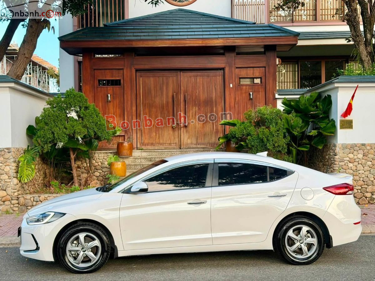 Bán ô tô Hyundai Elantra 1.6 MT - 2018 - xe cũ