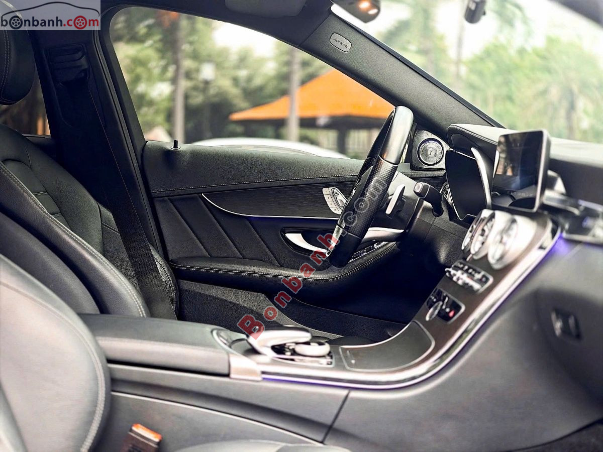 Bán ô tô Mercedes Benz C class C300 AMG - 2021 - xe cũ