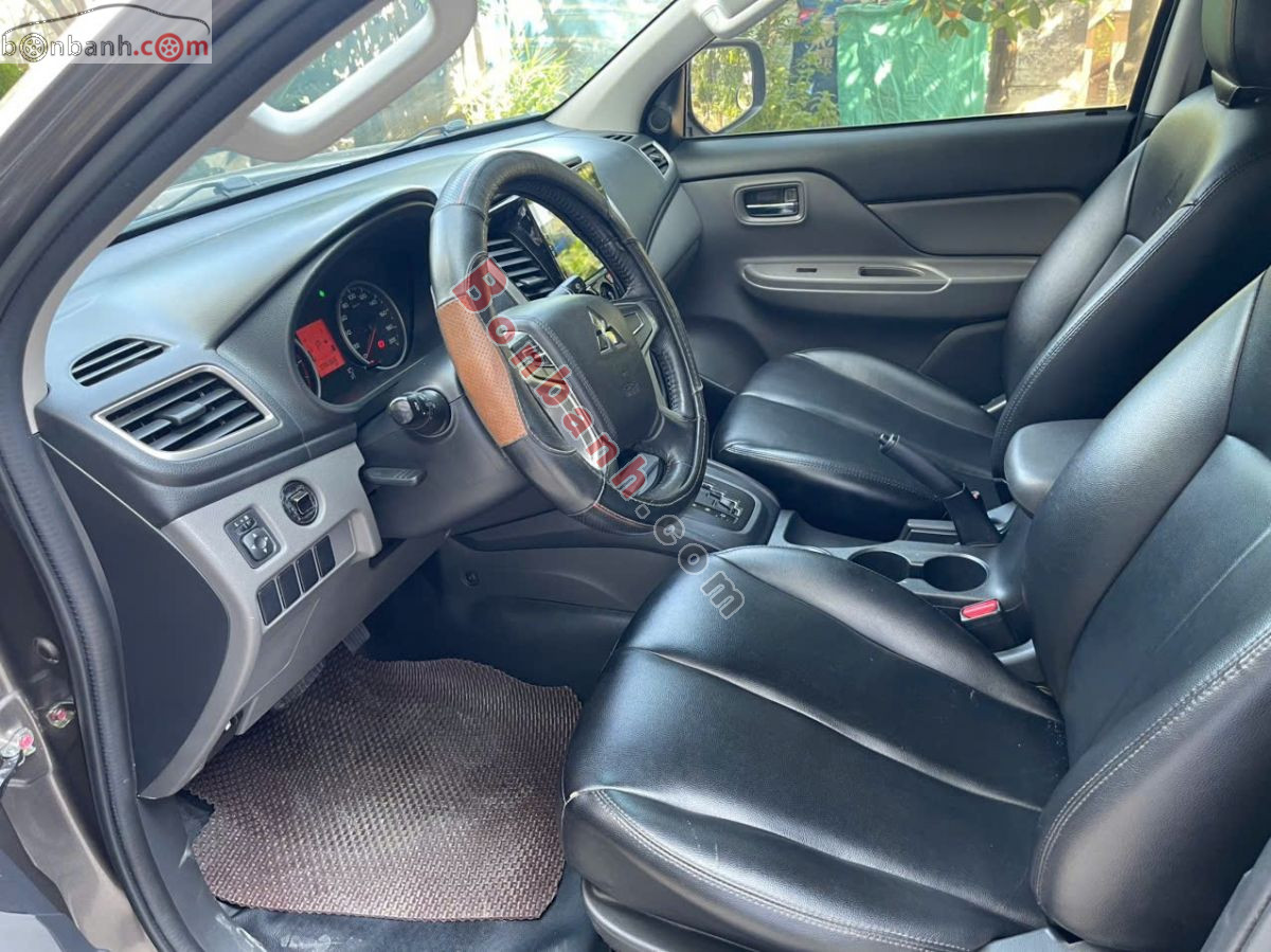 Bán ô tô Mitsubishi Triton 4x2 AT - 2019 - xe cũ