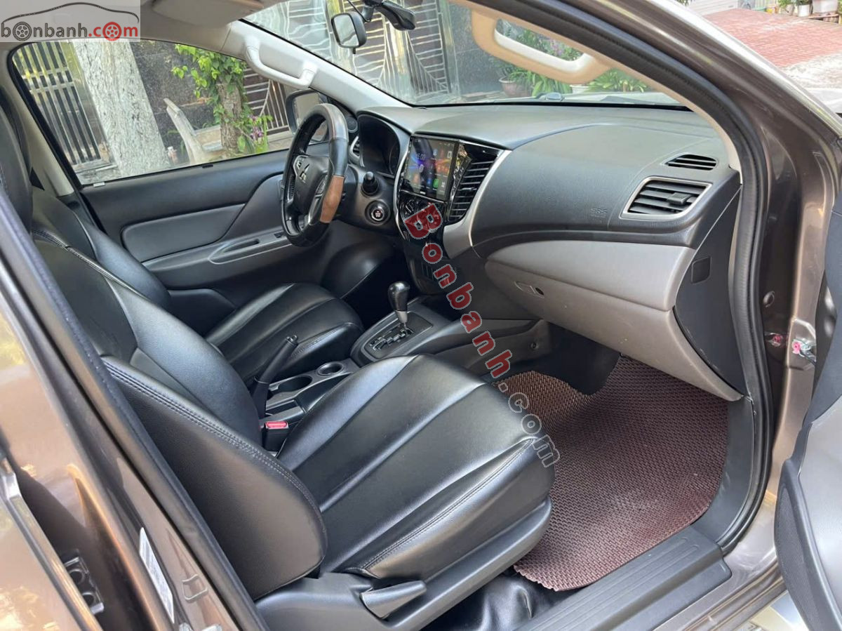 Bán ô tô Mitsubishi Triton 4x2 AT - 2019 - xe cũ