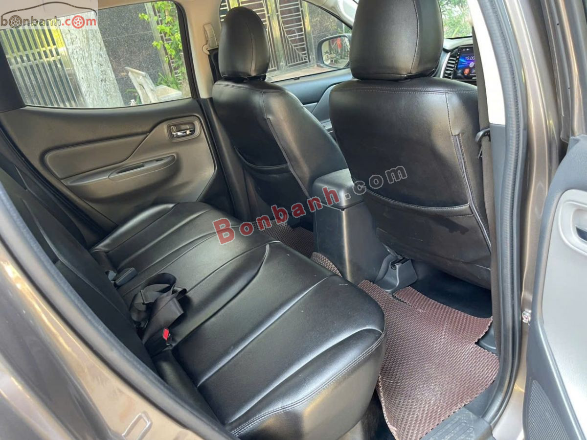 Bán ô tô Mitsubishi Triton 4x2 AT - 2019 - xe cũ