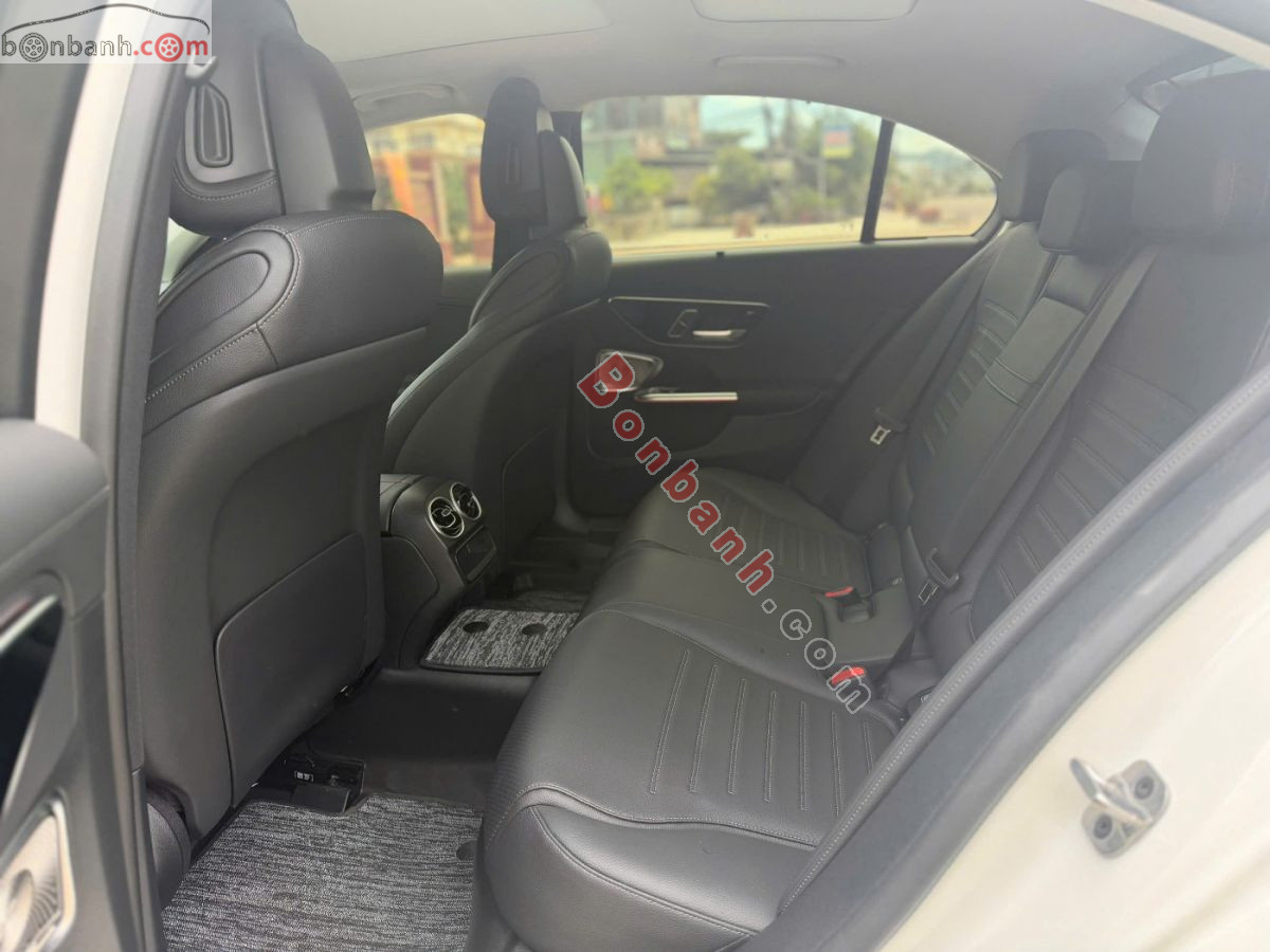 Bán ô tô Mercedes Benz C class C300 AMG - 2025 - xe cũ