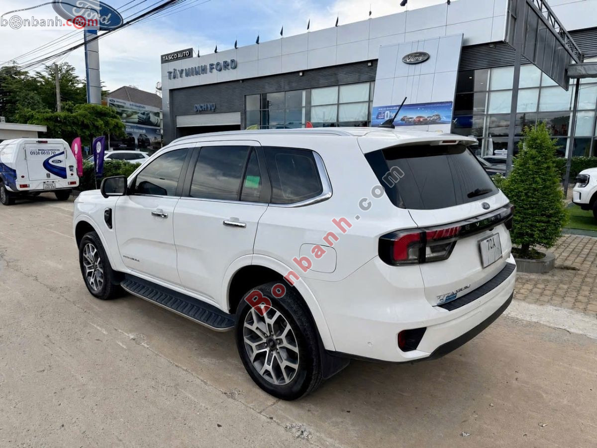 Bán ô tô Ford Everest Titanium Plus 2.0L 4x4 AT - 2024 - xe cũ