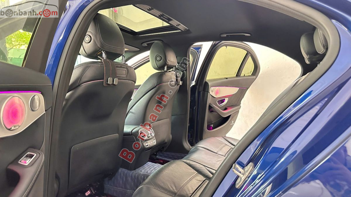 Bán ô tô Mercedes Benz C class C300 AMG - 2018 - xe cũ