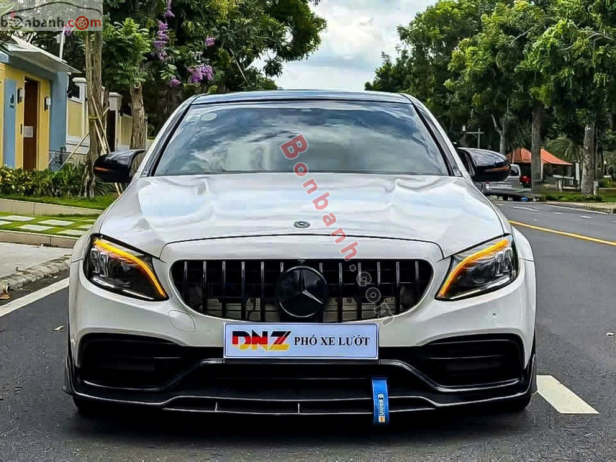 Bán ô tô Mercedes Benz C class C300 AMG - 2022 - xe cũ