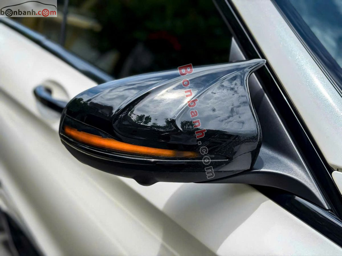 Bán ô tô Mercedes Benz C class C300 AMG - 2022 - xe cũ