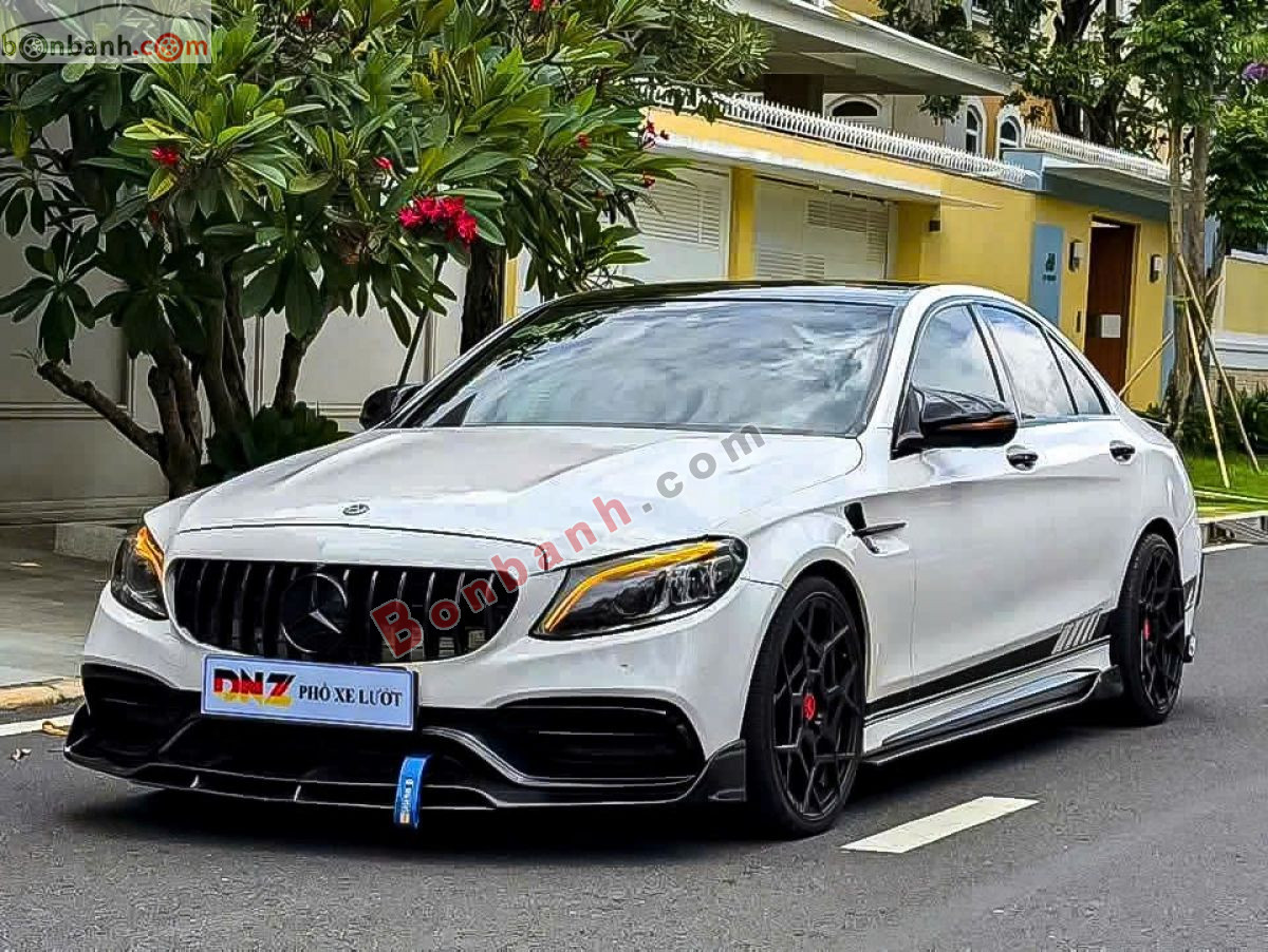 Bán ô tô Mercedes Benz C class C300 AMG - 2022 - xe cũ