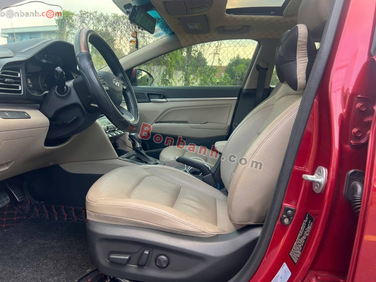 Bán ô tô Hyundai Elantra 2.0 AT - 2019 - xe cũ