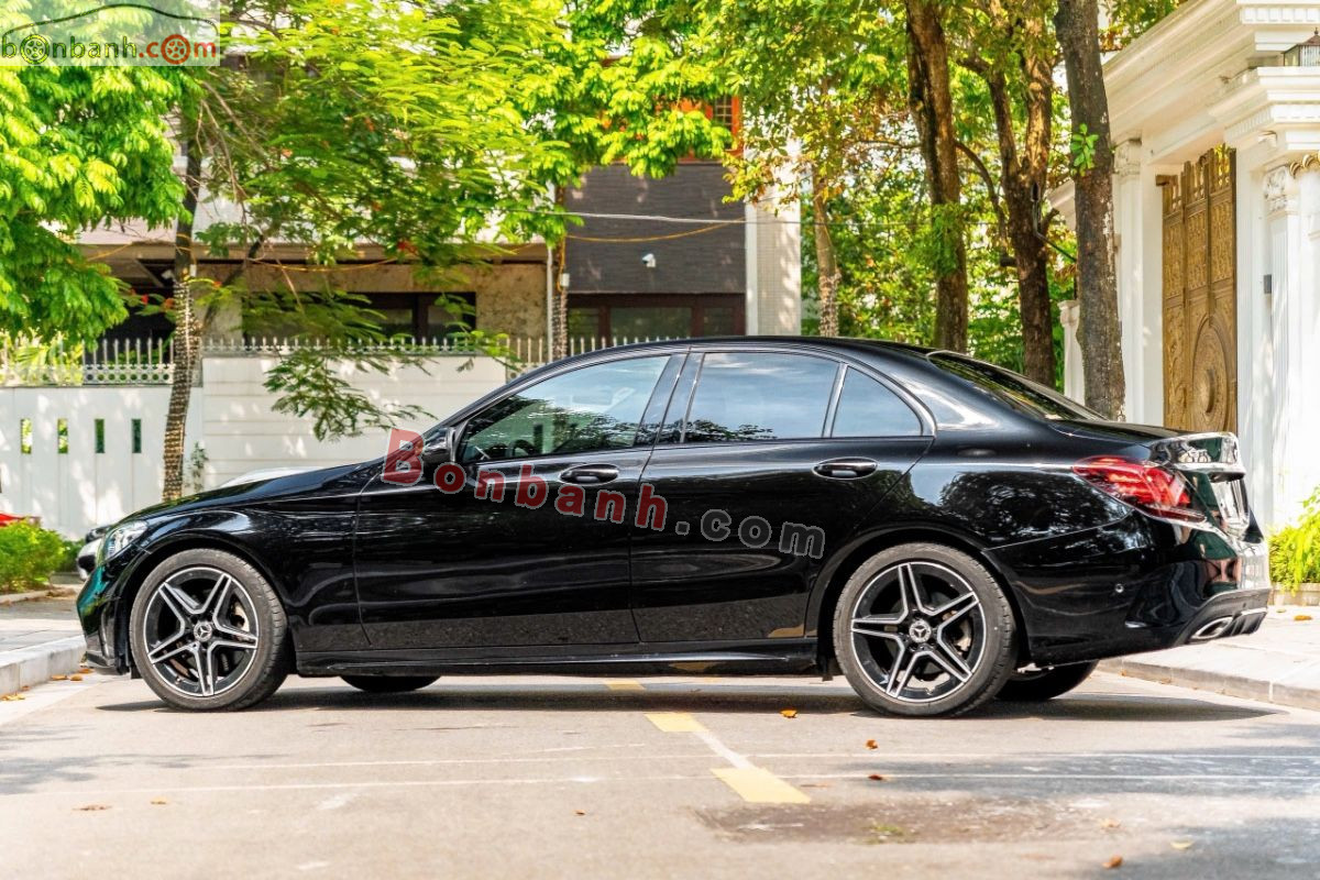 Bán ô tô Mercedes Benz C class C300 AMG - 2021 - xe cũ