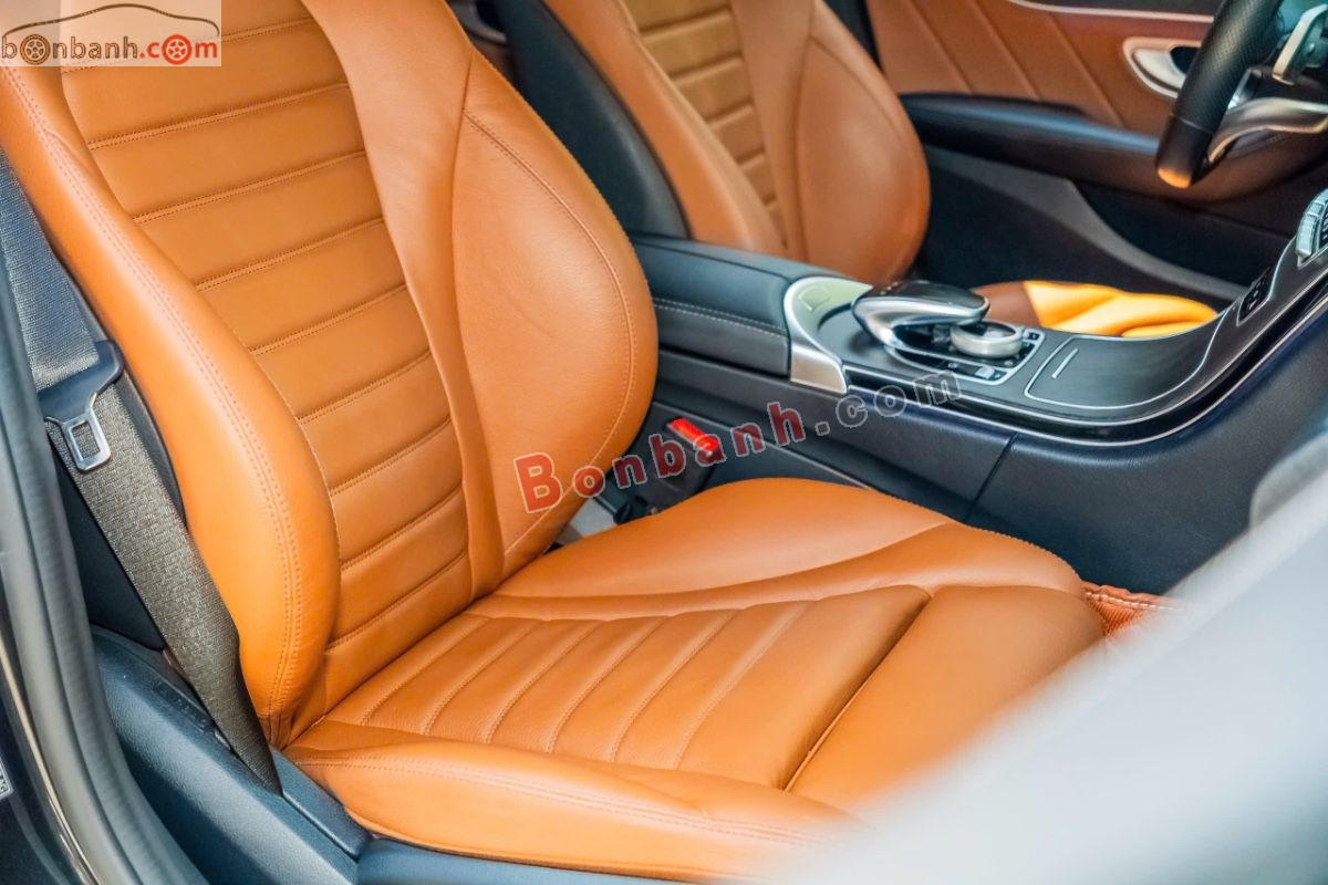 Bán ô tô Mercedes Benz C class C300 AMG - 2021 - xe cũ