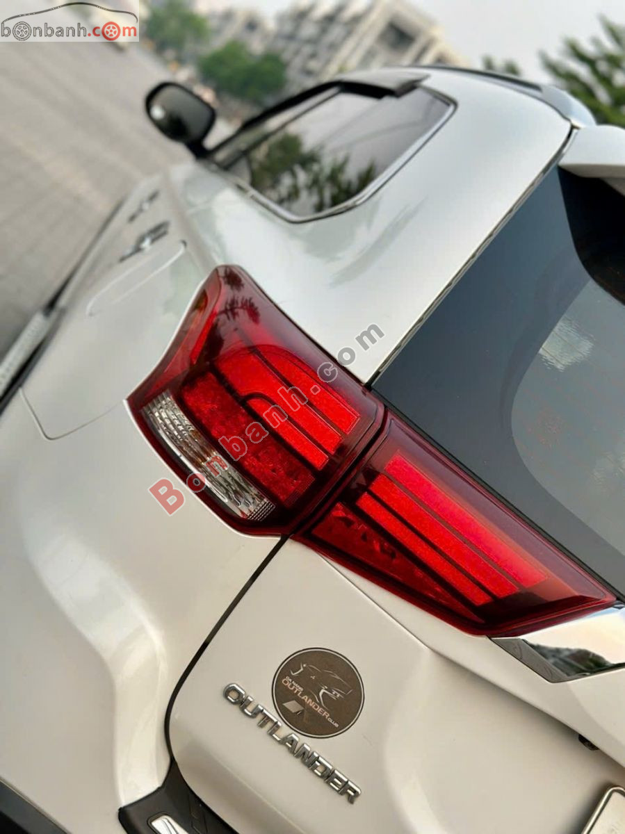 Bán ô tô Mitsubishi Outlander 2.0 CVT - 2019 - xe cũ