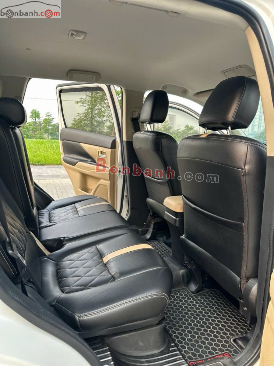 Bán ô tô Mitsubishi Outlander 2.0 CVT - 2019 - xe cũ