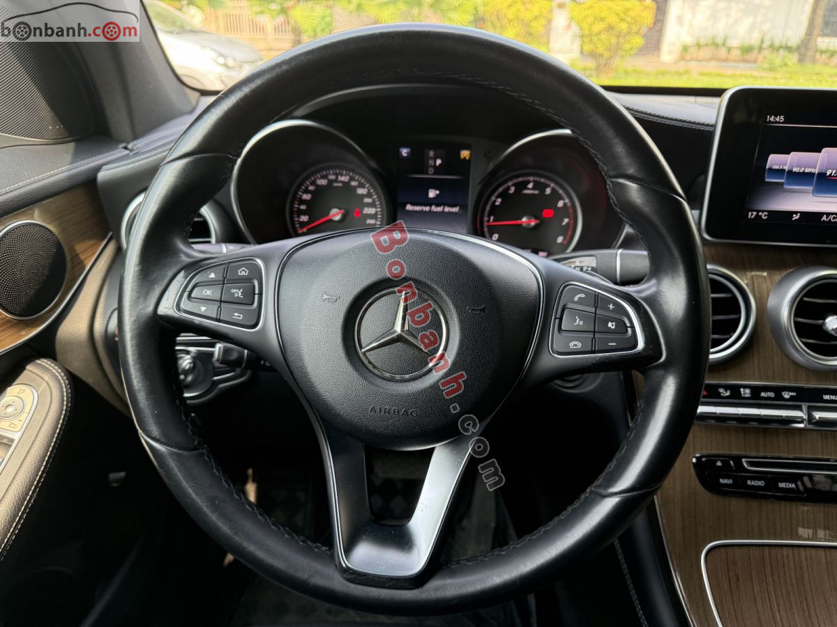 Bán ô tô Mercedes Benz GLC 250 4Matic - 2017 - xe cũ