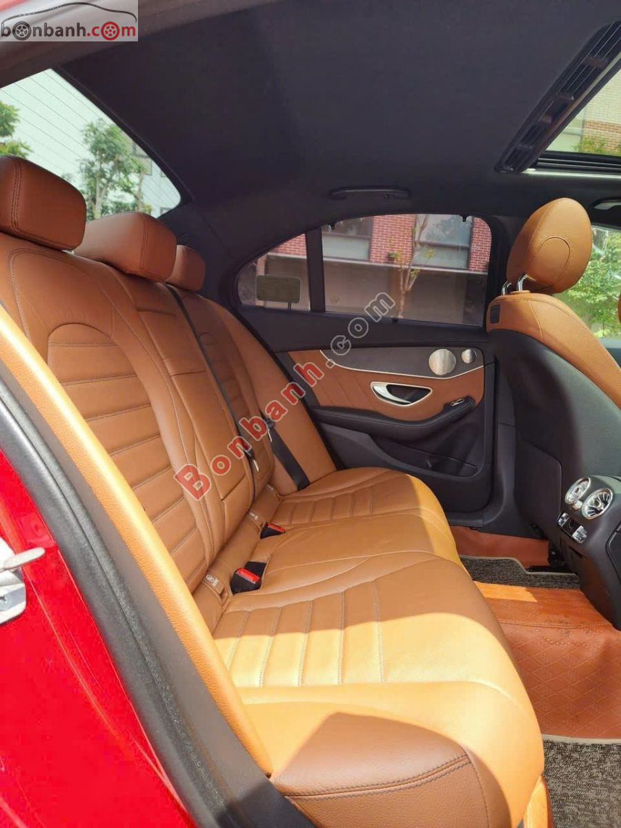Bán ô tô Mercedes Benz C class C300 AMG - 2019 - xe cũ