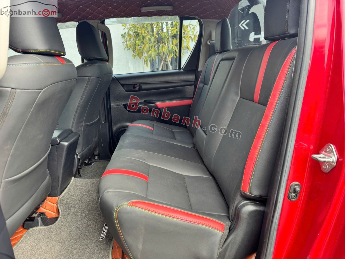 Bán ô tô Toyota Hilux 2.4E 4x2 AT - 2018 - xe cũ
