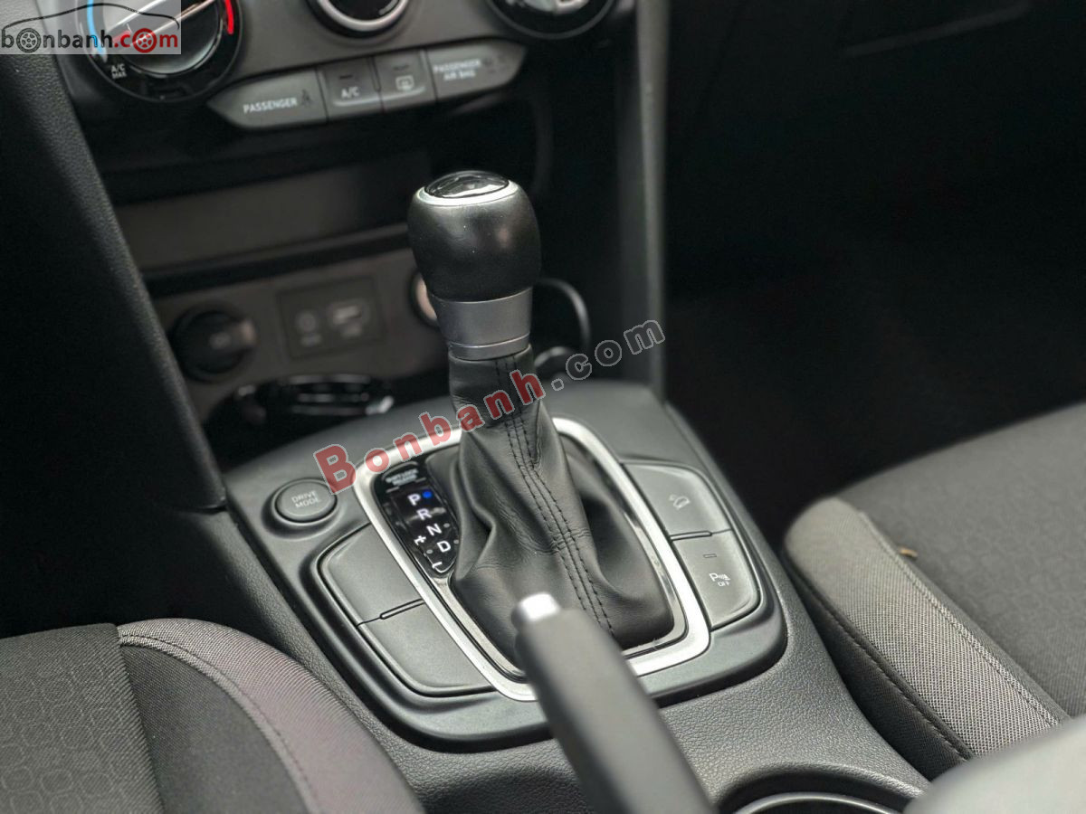 Bán ô tô Hyundai Kona Tiêu Chuẩn 2.0 AT - 2021 - xe cũ