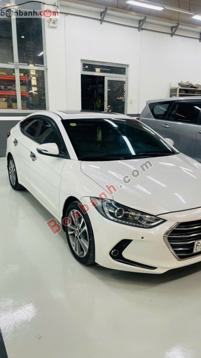 Bán ô tô Hyundai Elantra 2.0 AT - 2018 - xe cũ